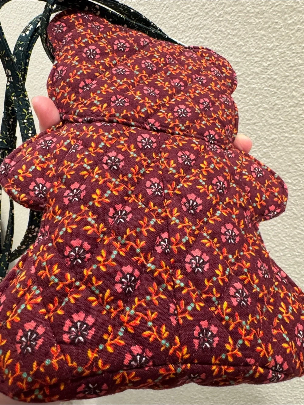 Anthropologie x Vera Bradley Quilted Burgundy‎ Floral Bear Crossbody adjustable